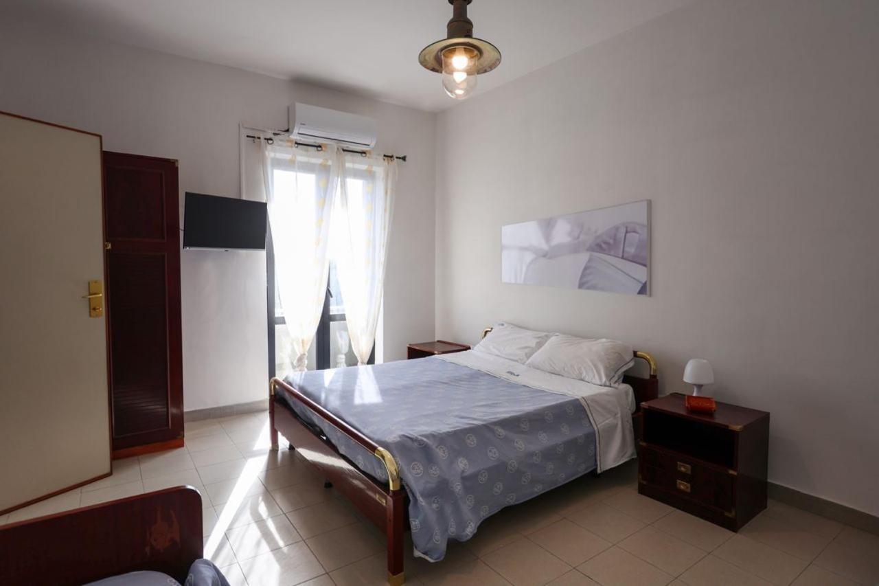 Hotel Barracuda Varcaturo Exteriér fotografie
